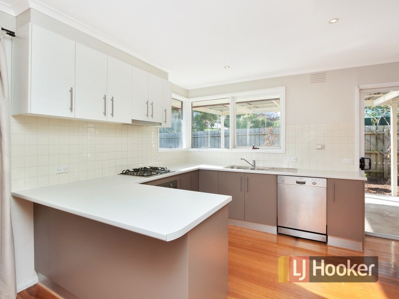 32 Laurel Avenue, Doveton VIC 3177