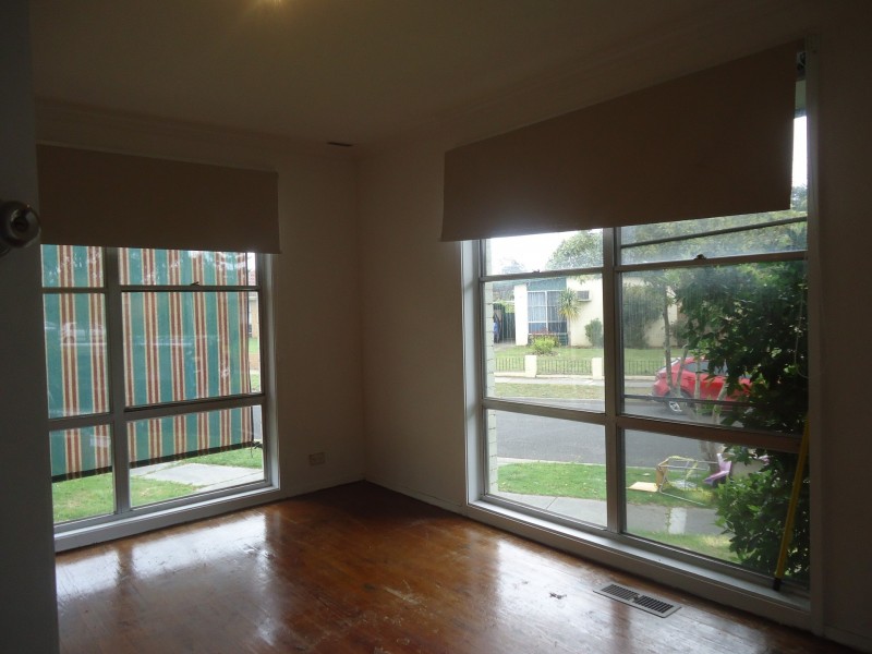 1 Mitre Crescent, Frankston North VIC 3200