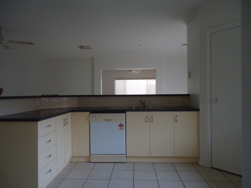 14 Berwick Cranbourne Road, Cranbourne East VIC 3977