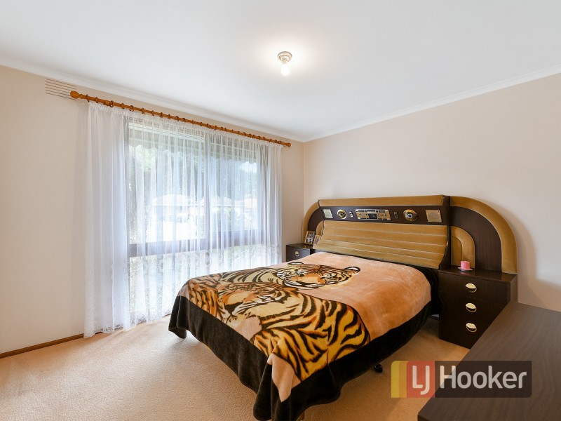 44 Girvan Circuit, Endeavour Hills VIC 3802