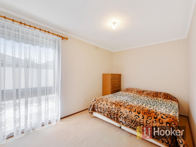44 Girvan Circuit, Endeavour Hills VIC 3802