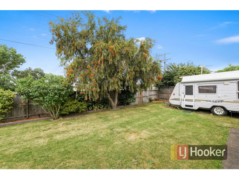1/160 Gladstone Road, Dandenong North VIC 3175
