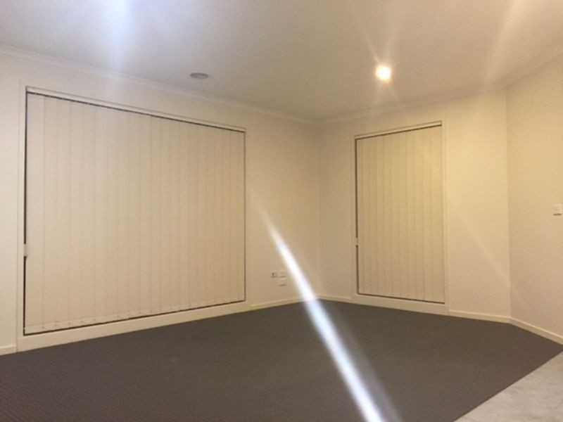 49 Edgbaston Circuit, Berwick VIC 3806