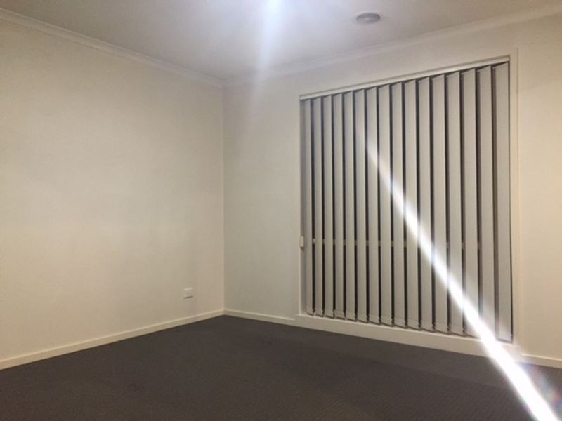 49 Edgbaston Circuit, Berwick VIC 3806