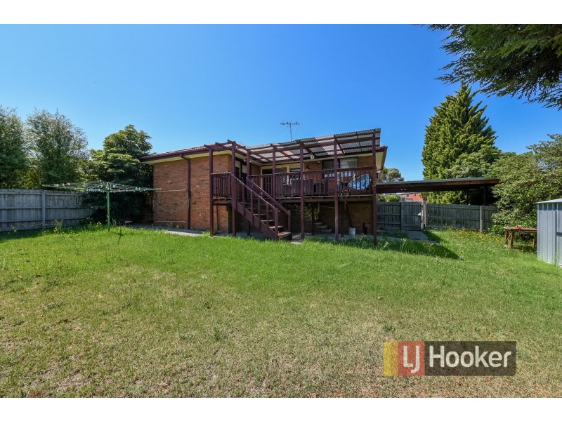 22 Kinkead Crescent, Endeavour Hills VIC 3802