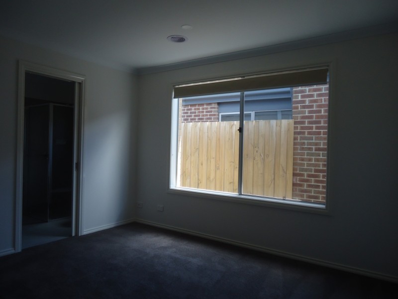 15 Norma Crescent, Officer VIC 3809