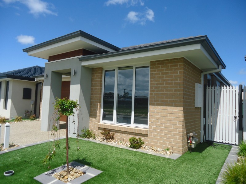 15 Norma Crescent, Officer VIC 3809