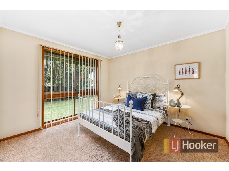 Unit 1/160 Gladstone Road, Dandenong North VIC 3175
