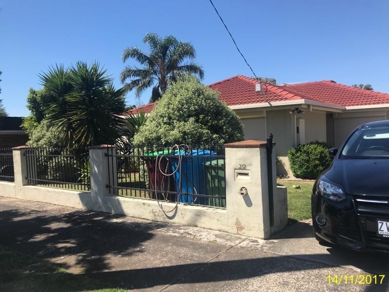 30 Lauren Drive, Hampton Park VIC 3976