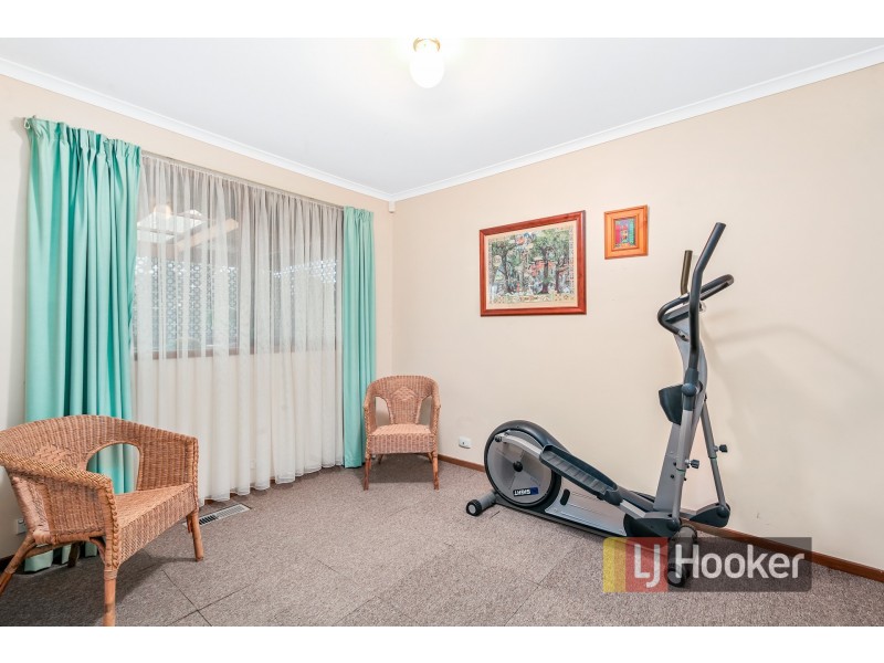 1 Sydney Parkinson Avenue, Endeavour Hills VIC 3802