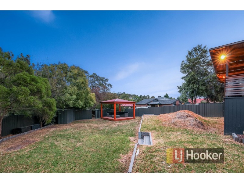 1 Sydney Parkinson Avenue, Endeavour Hills VIC 3802