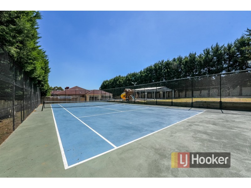 6-8 Cranston Close, Narre Warren North VIC 3804