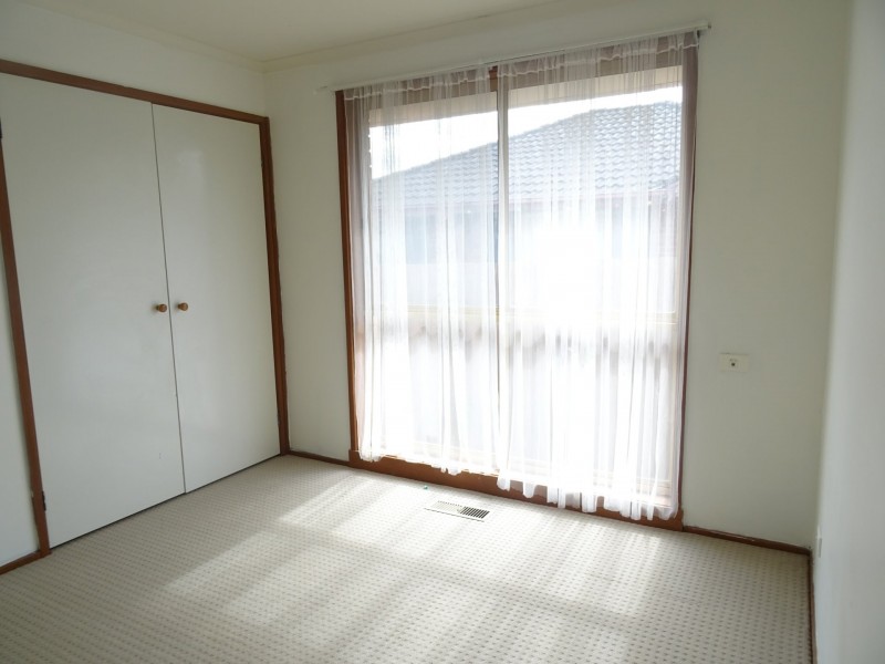 33 Inverness Street, Endeavour Hills VIC 3802