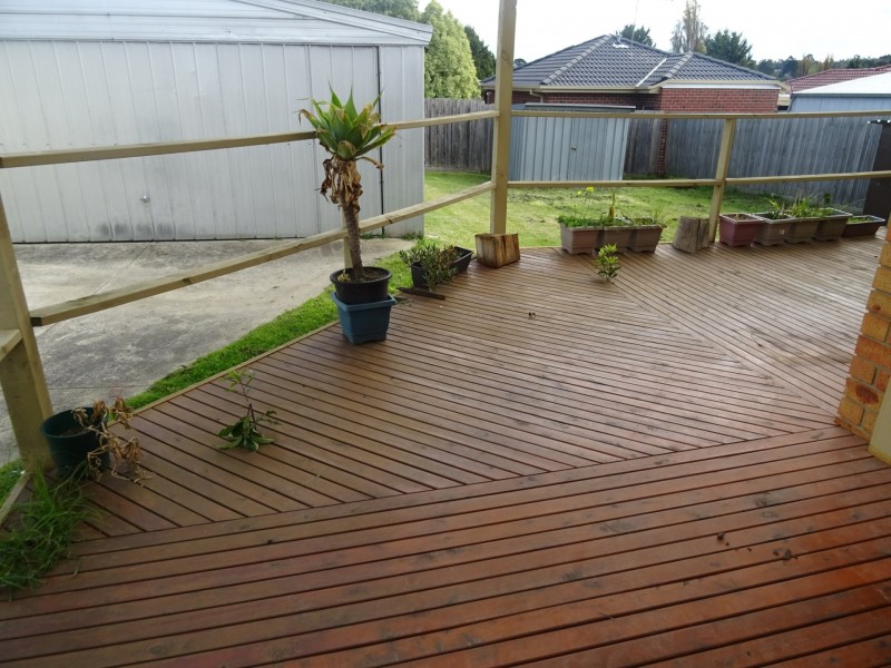 33 Inverness Street, Endeavour Hills VIC 3802