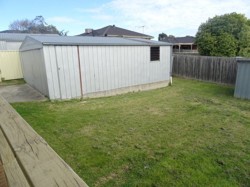 33 Inverness Street, Endeavour Hills VIC 3802