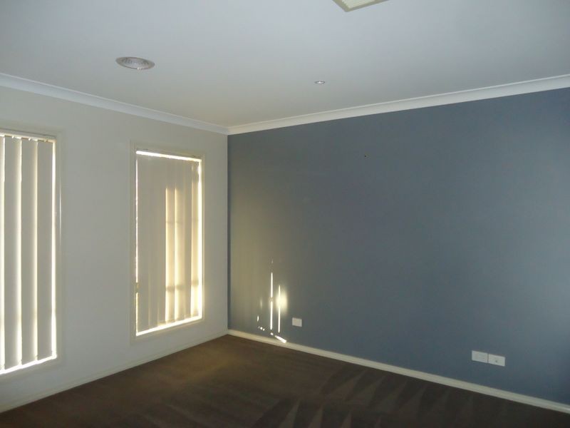 17 Black Caeser Drive, Cranbourne East VIC 3977