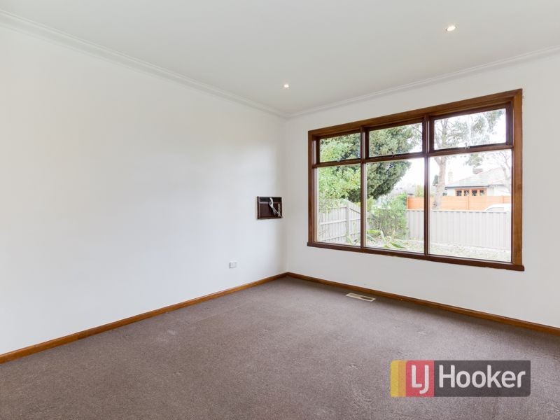 1/4 Dawn avenue, Dandenong VIC 3175