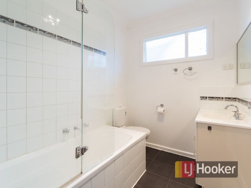 1/4 Dawn avenue, Dandenong VIC 3175