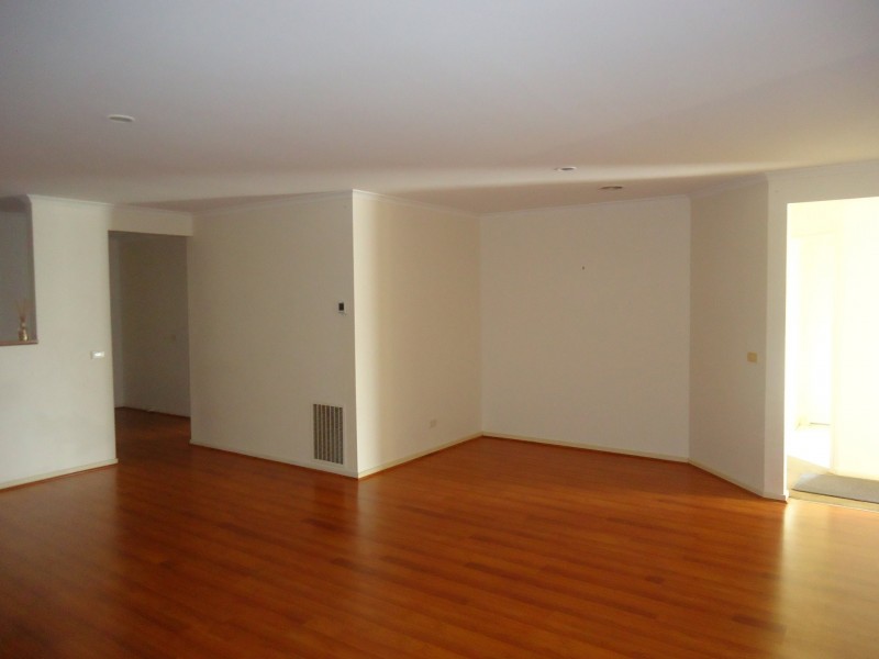 18 Emily Drive, Narre Warren VIC 3805