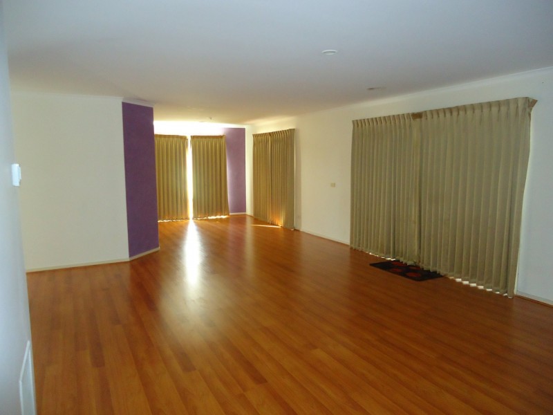 18 Emily Drive, Narre Warren VIC 3805