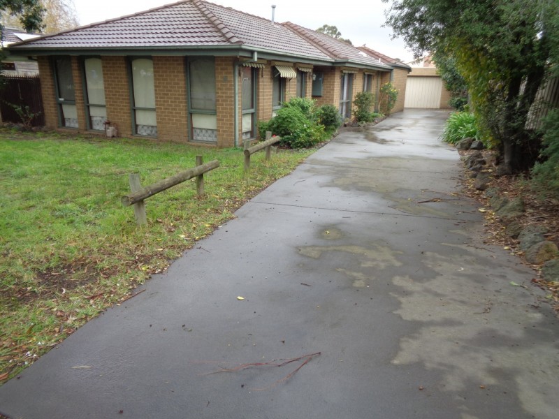 35 Saxonwood Drive, Narre Warren VIC 3805