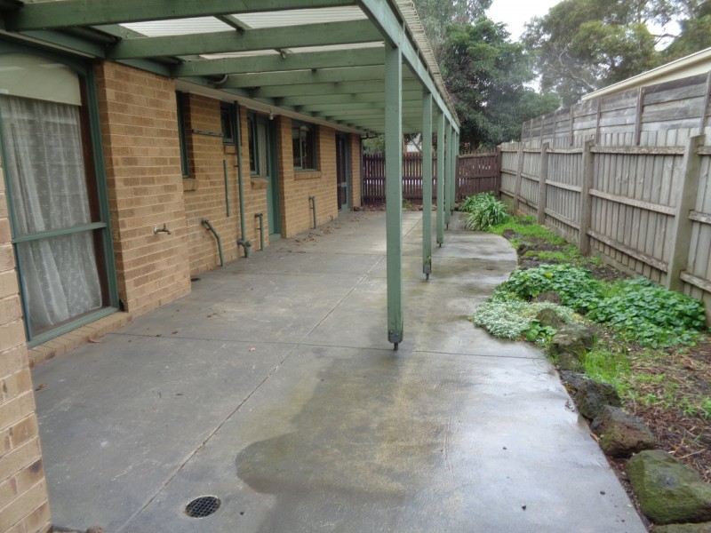 35 Saxonwood Drive, Narre Warren VIC 3805