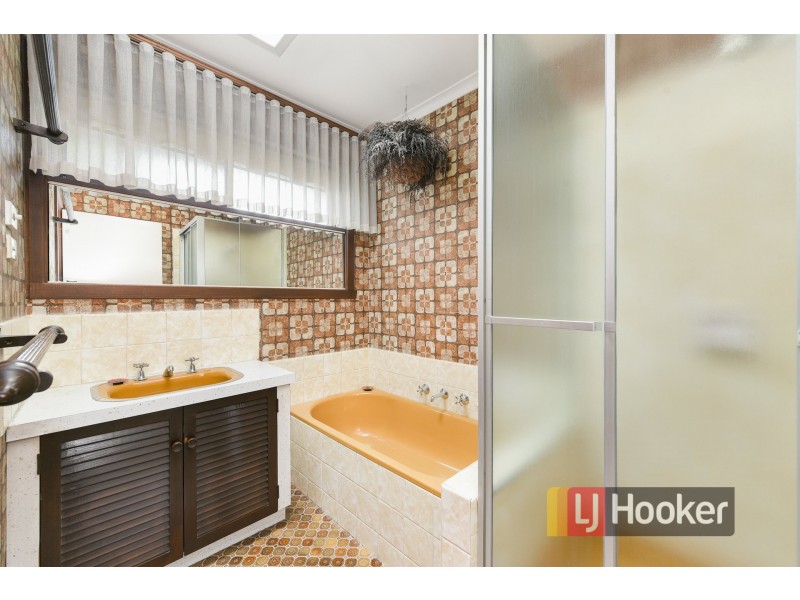 13 Regal Avenue, Hallam VIC 3803