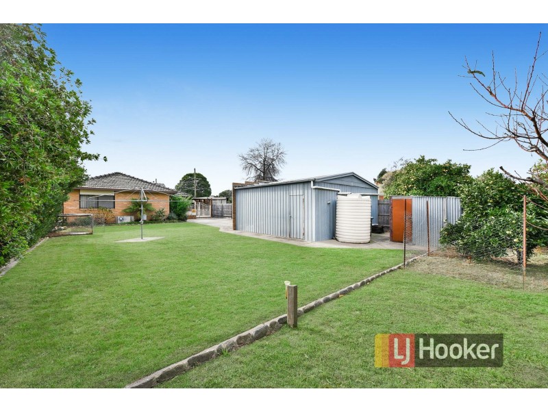 13 Regal Avenue, Hallam VIC 3803