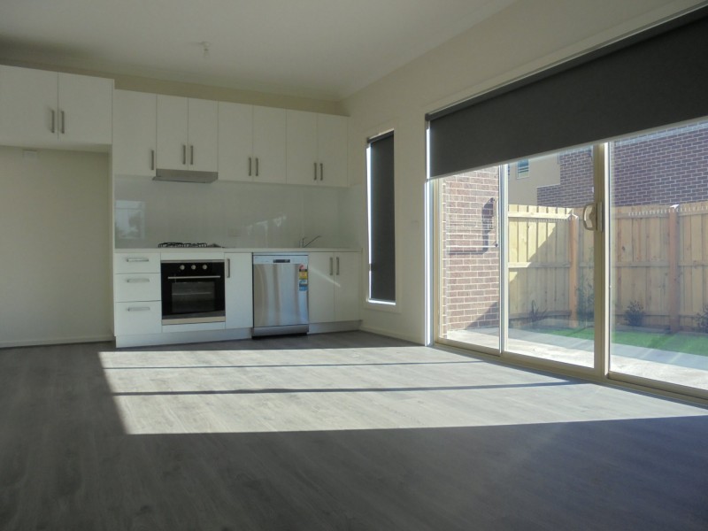 1/50 Dawn Avenue, Dandenong VIC 3175