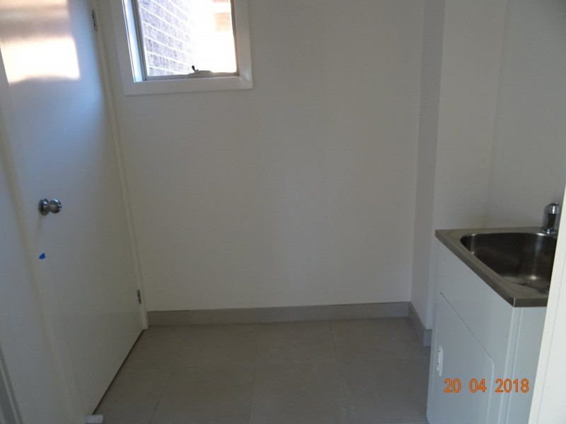 1/50 Dawn Avenue, Dandenong VIC 3175