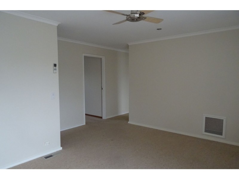 2 Whitestone Court, Endeavour Hills VIC 3802