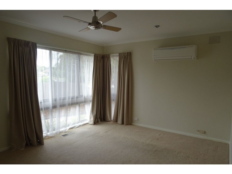 2 Whitestone Court, Endeavour Hills VIC 3802