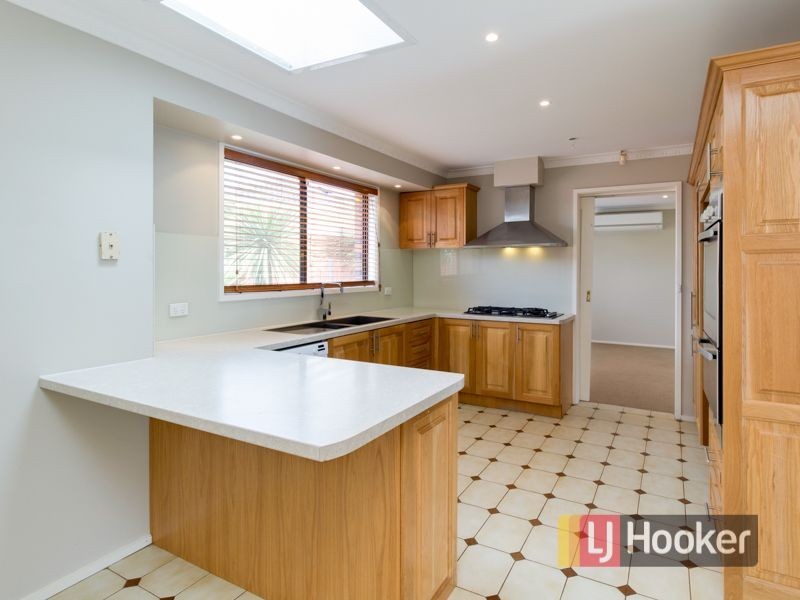 7 Cristata Avenue, Endeavour Hills VIC 3802