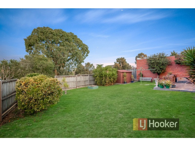 86 John Fawkner Drive, Endeavour Hills VIC 3802