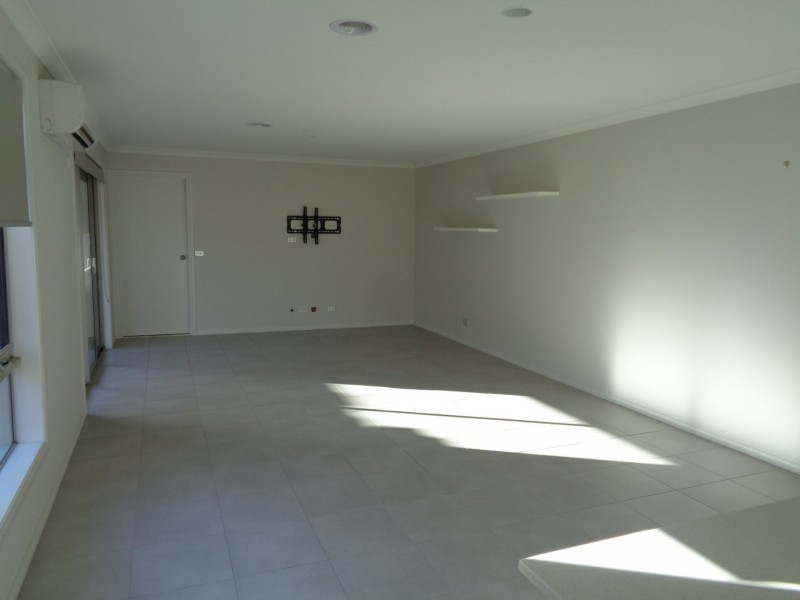 7 Harrison Way, Pakenham VIC 3810