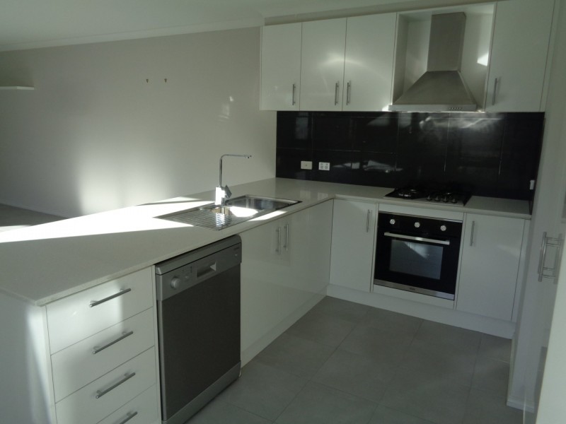 7 Harrison Way, Pakenham VIC 3810