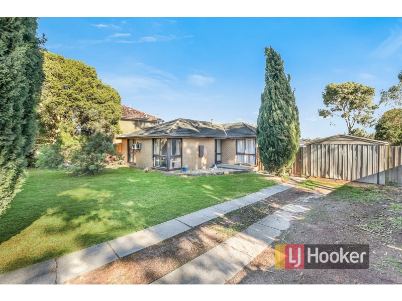 22 James Cook Drive, Endeavour Hills VIC 3802
