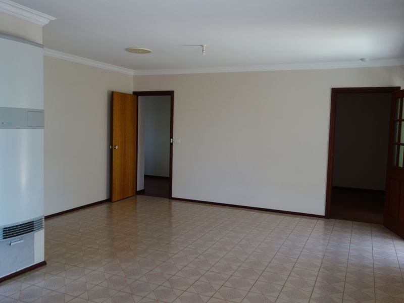 8 Bramley Court, Hallam VIC 3803