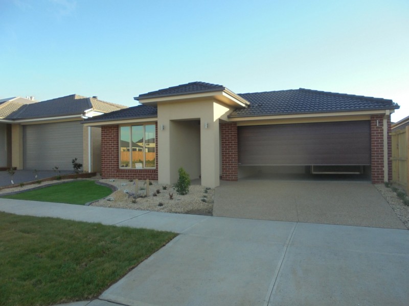 13 Arubi Avenue, Clyde North VIC 3978