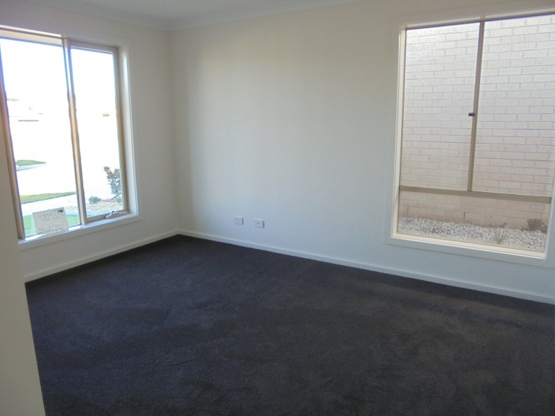 13 Arubi Avenue, Clyde North VIC 3978