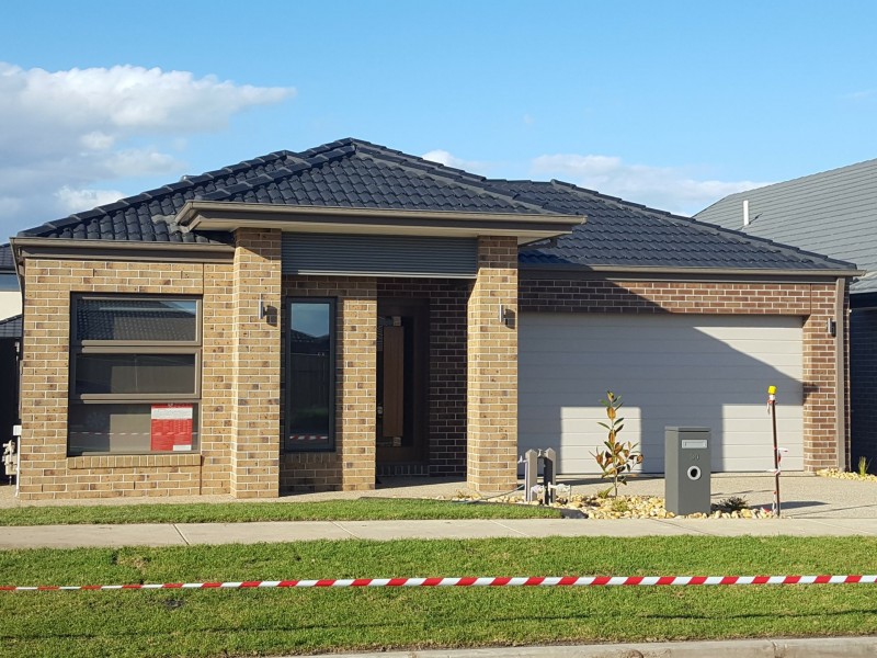 30 Kite Street, Clyde North VIC 3978