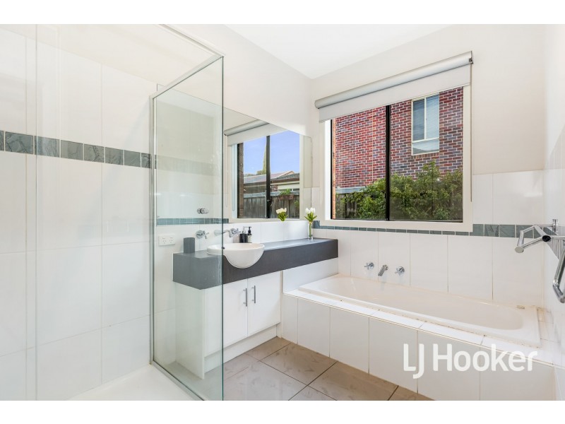 48 The Springs Close, Narre Warren South VIC 3805