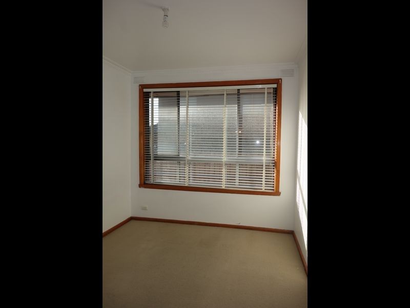 33 Hammond Road, Dandenong VIC 3175