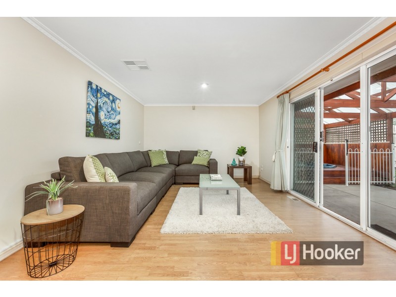 12 George Bass Avenue, Endeavour Hills VIC 3802