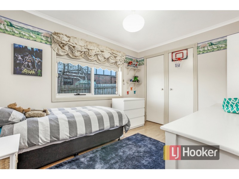 12 George Bass Avenue, Endeavour Hills VIC 3802