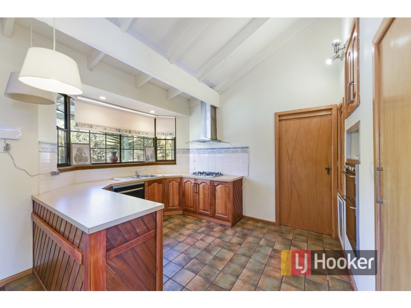 1 Maculosa Court, Endeavour Hills VIC 3802