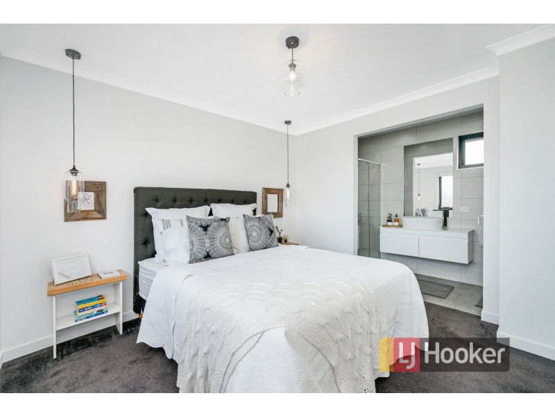 2/13 Baldwin Ave, Noble Park VIC 3174