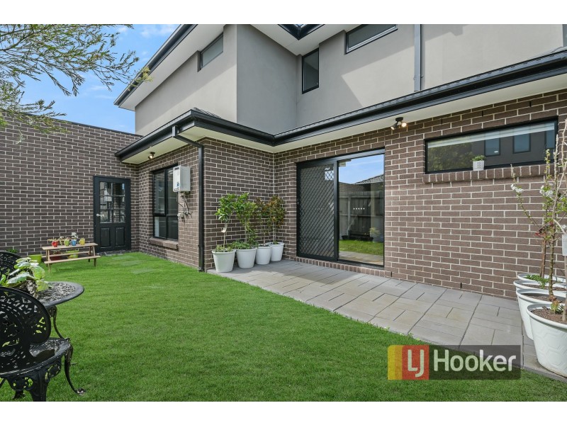 2/13 Baldwin Ave, Noble Park VIC 3174