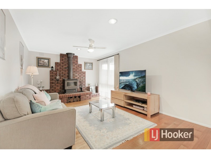 14 Matthew Flinders Avenue, Endeavour Hills VIC 3802