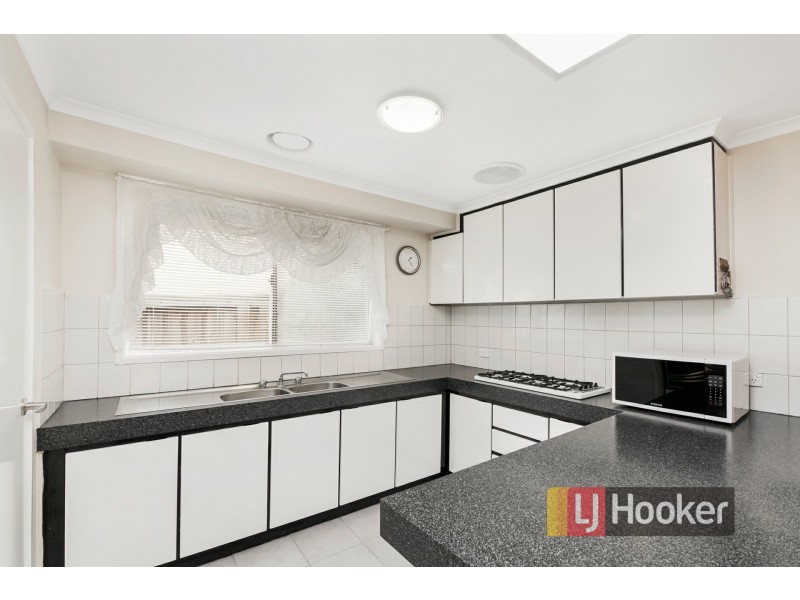 14 Matthew Flinders Avenue, Endeavour Hills VIC 3802